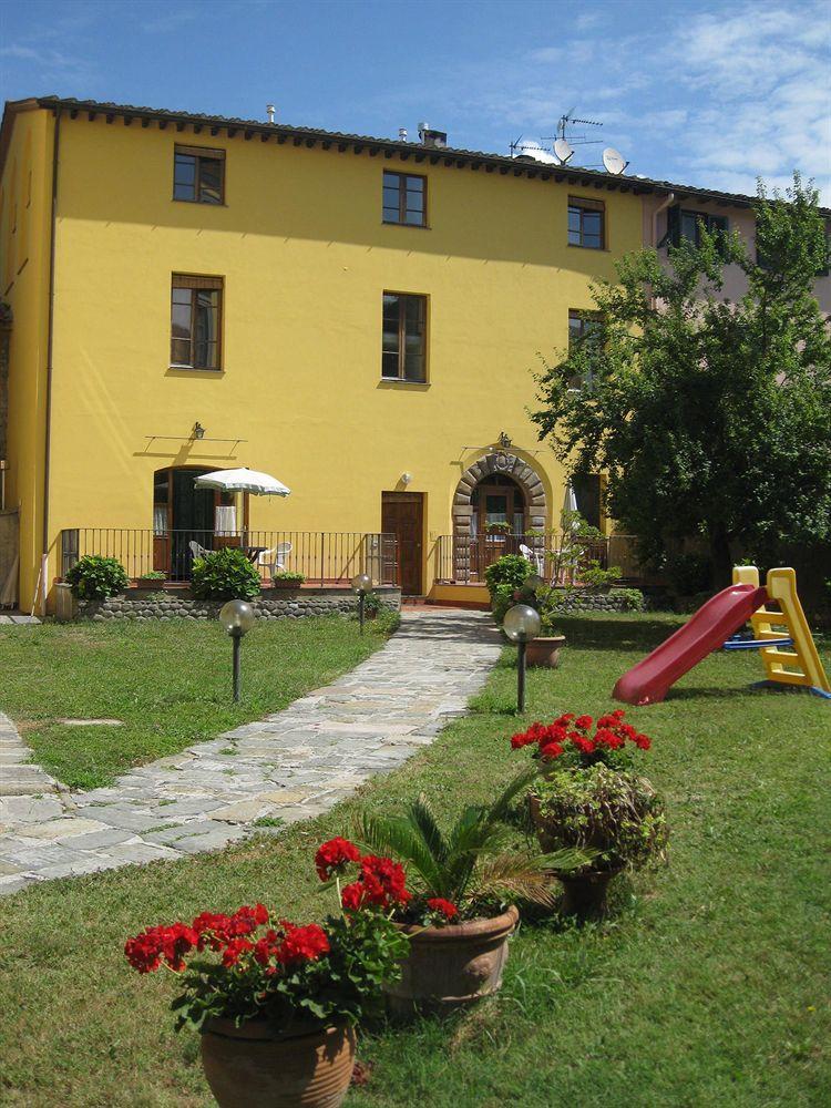 Acomodação com café da manhã  Pardi Lucca