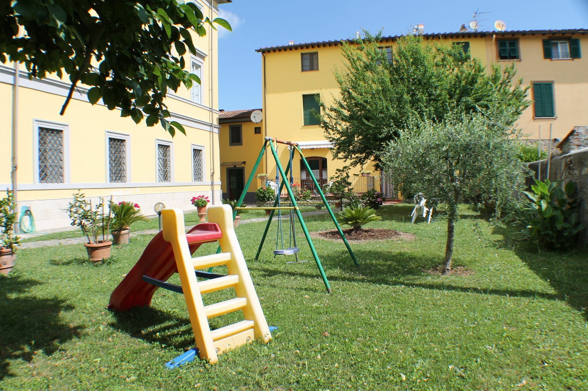 Acomodação com café da manhã  Pardi Lucca